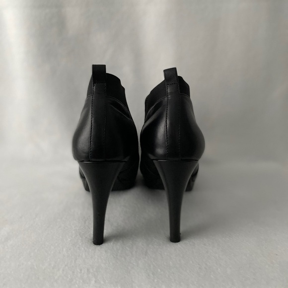 Adrienne Vittadini Size 9 1/2 Black Heeled Bootie - Picture 6 of 8